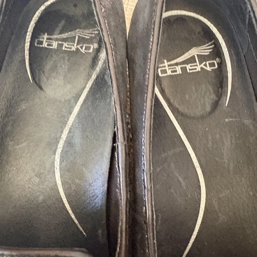 Dansko Olena flats Pewter Suede Size 9